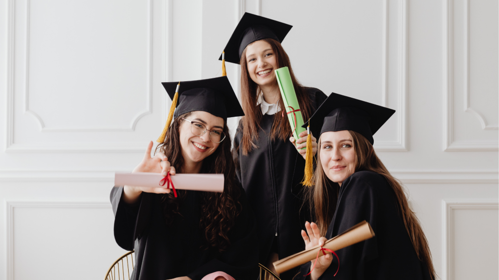 RP, Jornalismo, Publicidade ou Marketing? Como escolher o curso certo pra você